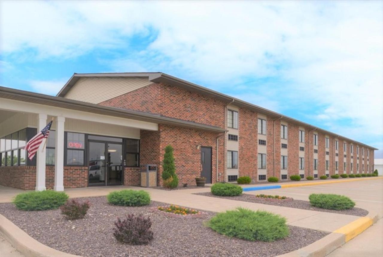Fairbridge Inn Express Monroe City 외부 사진