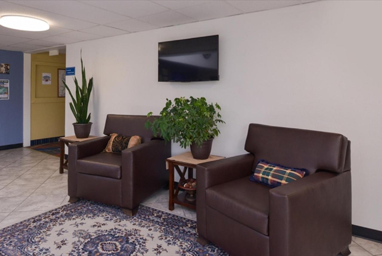 Fairbridge Inn Express Monroe City 외부 사진